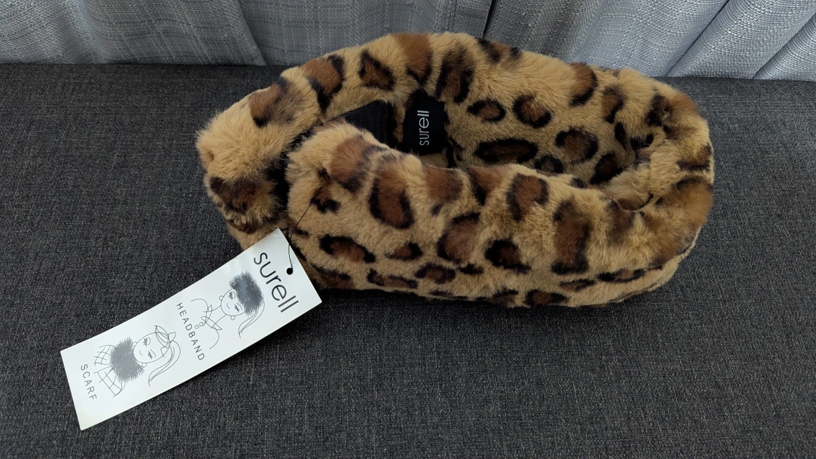 Surell Faux Fur Neck Warmer Women's Leopard Print One Size NWT