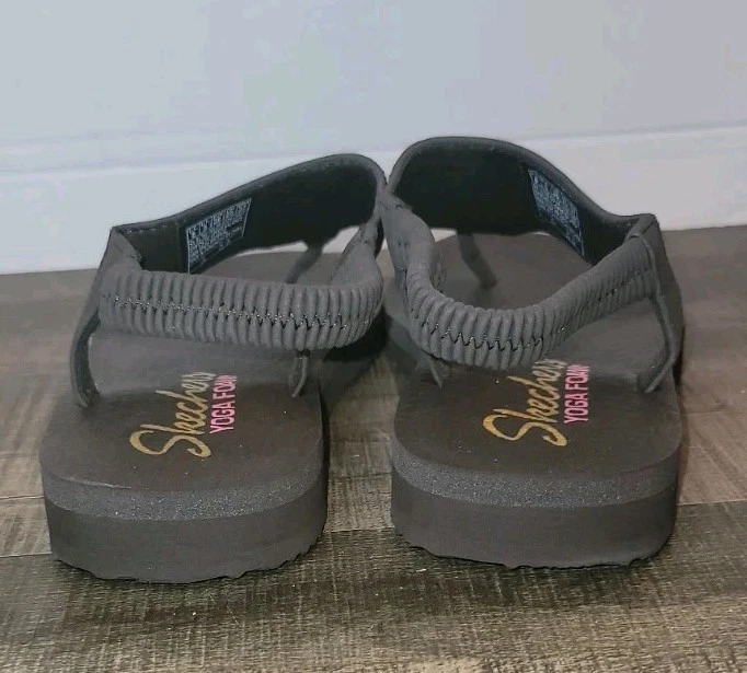 Sandalias de Tanga Skechers Meditación Yoga Espuma Bling Adornadas con Cordones Talla 8 Foto 2 de 4