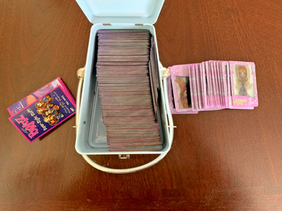 2003 MGA ENTERTAINMENT BRATZ  TRADING CARDS LOT OVER 260 CARDS '' JADE,CLOE ETC..