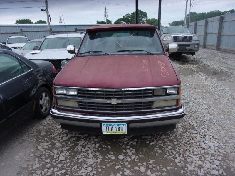 Radiator 8-305 1-3/8" Thick Fits 88-94 CHEVROLET 1500 PICKUP 241179 - Изображение 2 из 4