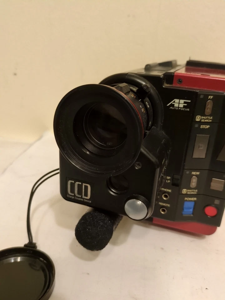 JVC Videomovie GR-C7E VHS-C Camcorder Black & Red HQ Auto Focus with Accessories - Image 4 of 4