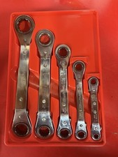 Blue Point 5pc 12pt Sae 25 Offset Ratcheting Wrench Set 14 To 78 Blue Point 5pc 12pt Sae 25 Offset Ratcheting Wrench Set 14 To 78