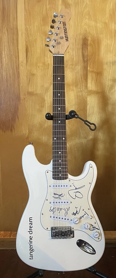 GUITARRA ELÉCTRICA Firmada TANGERINE DREAM TEST Banda Firmas Blanca HUNTINGTON Foto 2 de 4