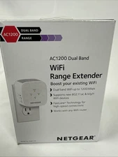 NETGEAR AC1200 WiFi Range Extender - White