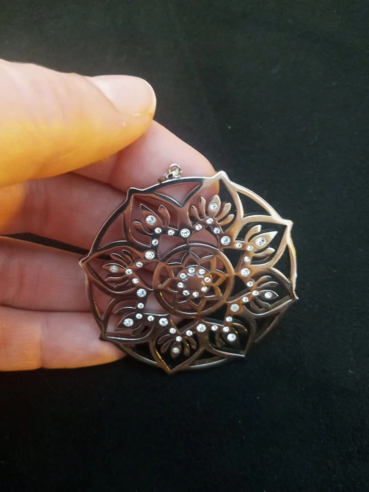 Anhänger Energetix Lotus-Blüte Edelstahl, Magnet, Magnetschmuck, weiße Kristalle - Bild 2 von 4