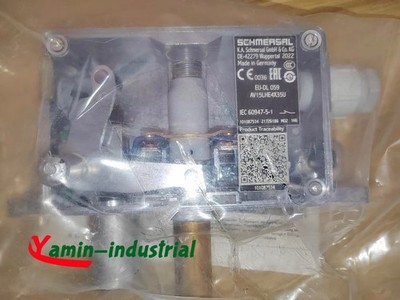 1PC SCHMERSAL NEW Ship elevator safety door lock AV15LHE4X35U shipping FedEx/DHL