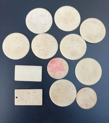 Lot de 12 Anciens Jetons de Jeu XIXe - Photo 1/4
