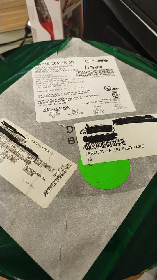 NEW ≈1.3K PARTIAL RL PANDUIT DNF18-205FIB-3K Disconnect, Red, Nylon, 18-22 AWG - Image 4 of 4