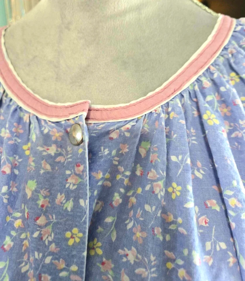 Bata de mujer Morning Glory by Jasmine Rose mediana azul y rosa a presión A506 Foto 4 de 4