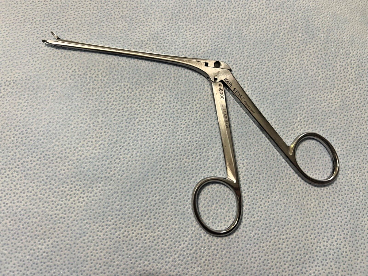 Aesculap MA321R Well-Blakesley Fenestrated Nasal Forceps 4mm X 4.5