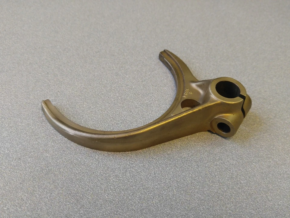 HORQUILLA DE CAMBIO DE LATÓN MUY BONITA USADA ORIGINAL PORSCHE 911 915 5ª a reversa nla Foto 3 de 4