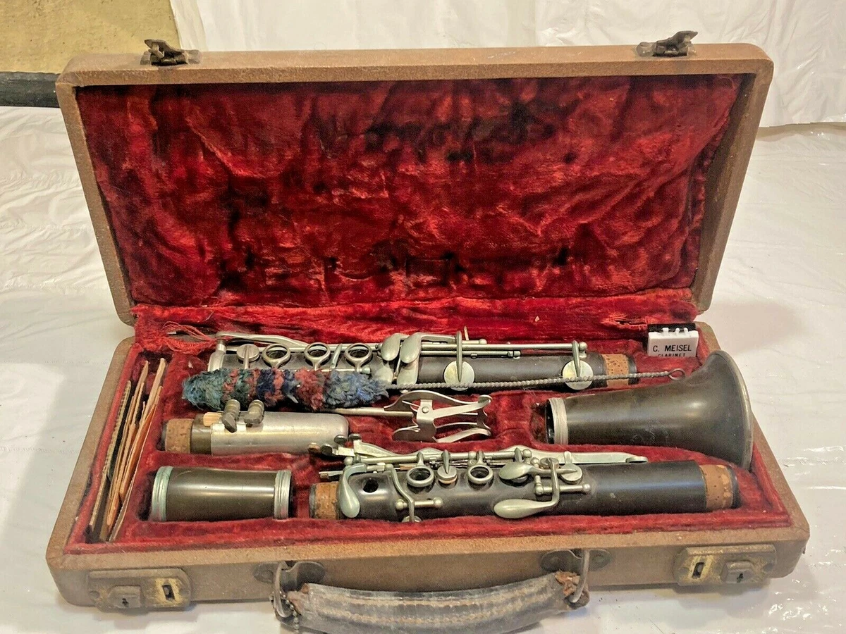 Vtg Carl Fischer Inc Clarinet w Original Case Mouthpieces Cork Grease Brush