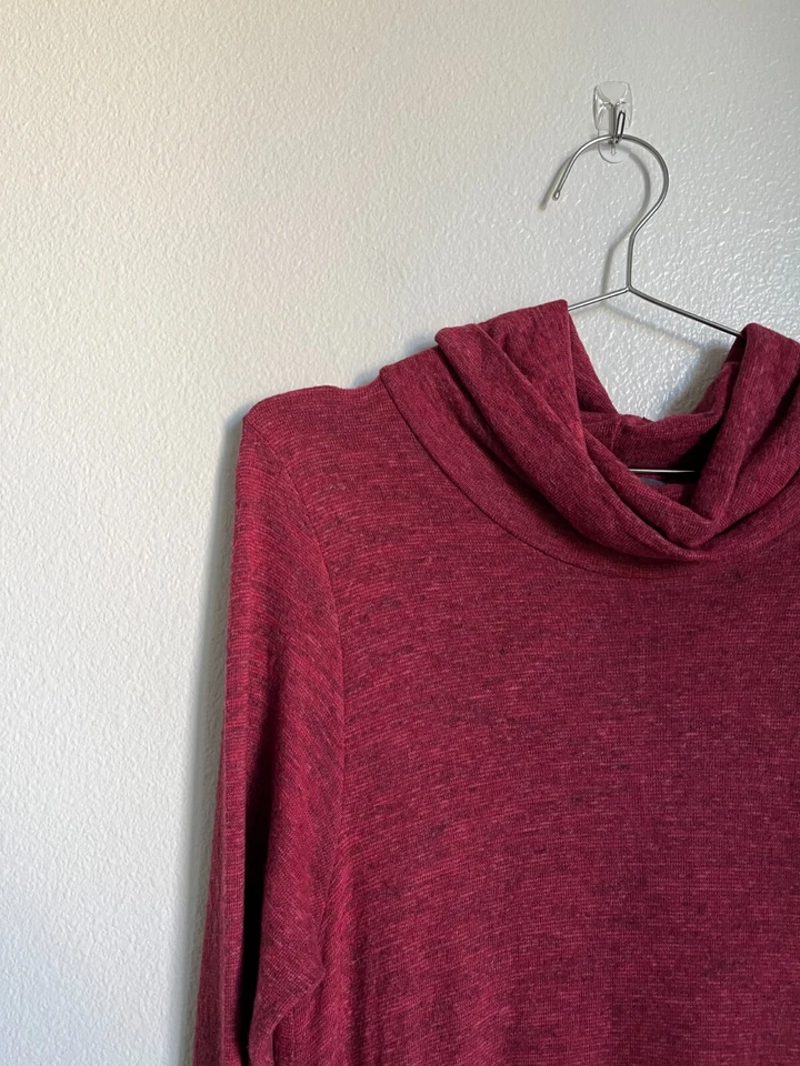 Vestido Suéter Sunday in Brooklyn Anthropologie Cintura Caída en Vino Talla MEDIANA Foto 2 de 4