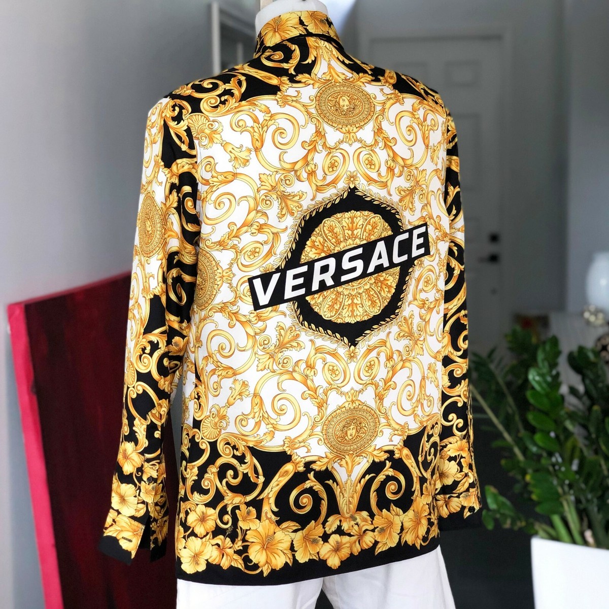 VERSACE silk shirt Gold Hibiscus print size L from 2019 Style worn by Kane  Brown | eBay