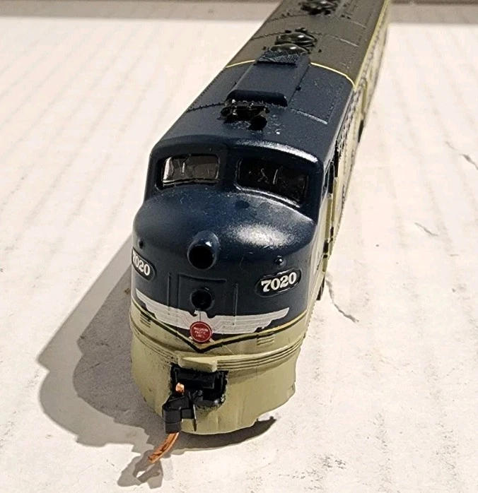 Life-Like N Scale E8 Diesel Locomotive Missouri Pacific #7020 - Image 2 of 4