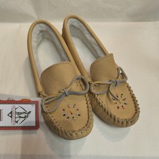 Bastien Industries Hiawatha Moccasins Style 442 Women's Size 7
