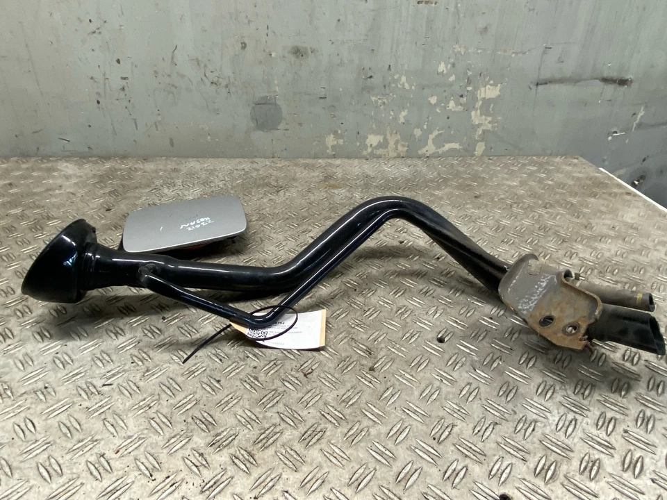 88754 Boquilla de llenado de combustible NISSAN Primera Hatchback (P12) 17221AV700 2.0 140 CV Foto 3 de 4