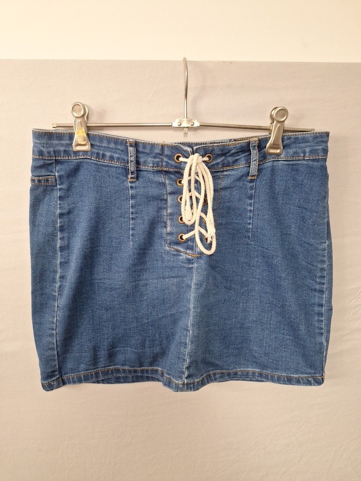 Size 10 Lace Up Denim Mini Skirt 90s Medium Wash Back Pockets For Mobile Phone 