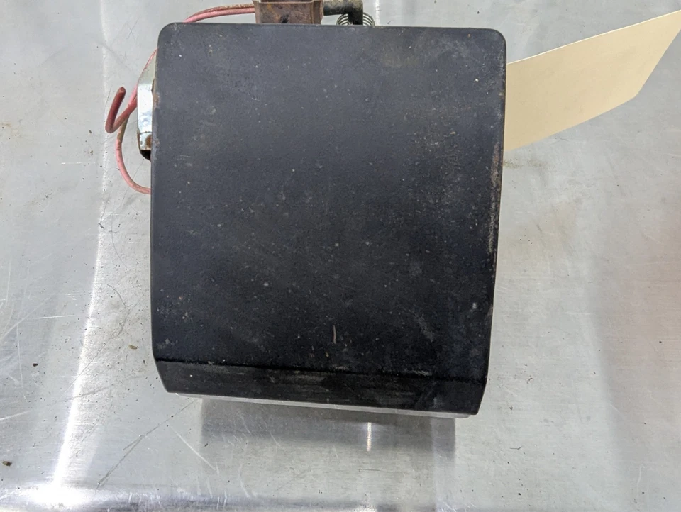 Bandeja de cenizas Plymouth Fury 1967 con encendedor Mopar Foto 4 de 4