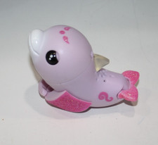 Fingerlings Baby Light Up Dolphin Pink Jules Sensor Kiss Blink Eye Flapping Tail