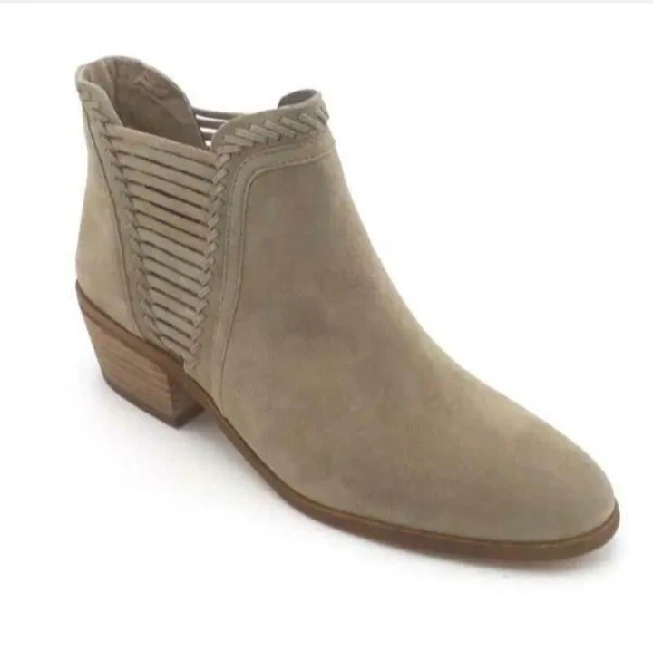Vince camuto pippsy suede clearance booties