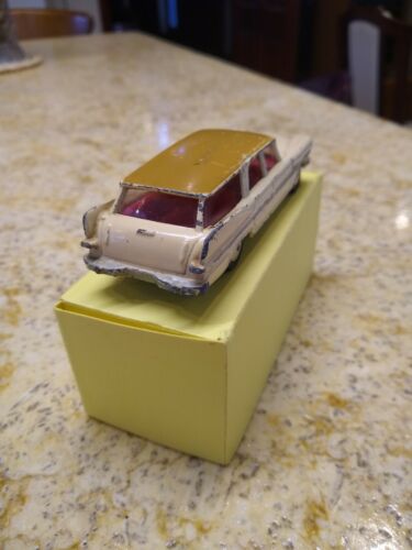 VINTAGE * 1959 -1963 * CORGI TOYS * NO 219 * PLYMOUTH SPORTS SURBUBAN * - Picture 5 of 8