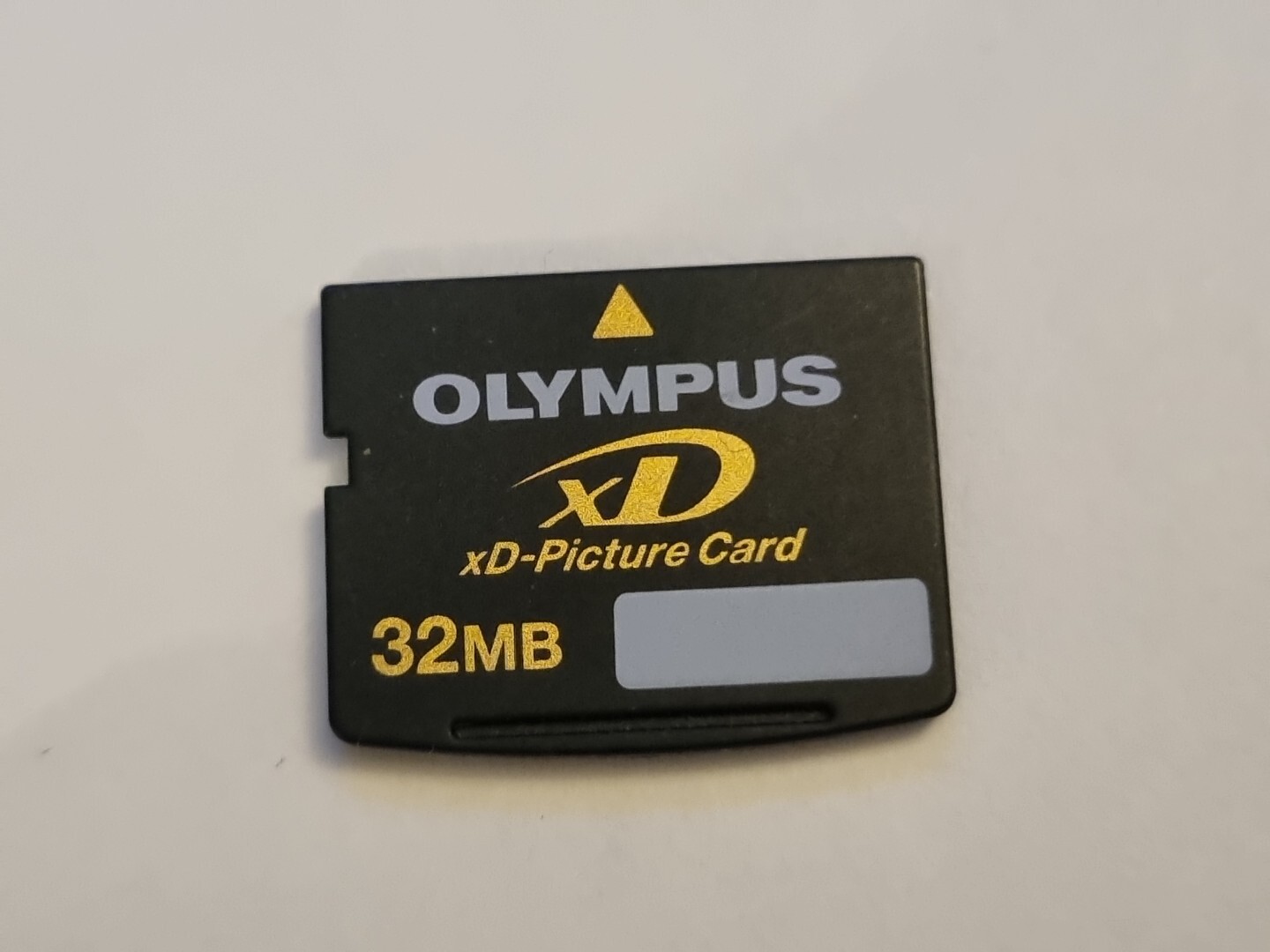 GENUINE OLYMPUS 32MB XD PICTURE MEMORY CARD FUJI FINEPIX OLYMPUS CAMERA