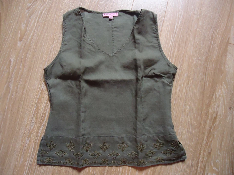SUD EXPRESS HAUT EN RAMIE. SANS MANCHES.TAILLE :2.VERT ARMEE BASE BRODEE. - Photo 1/4