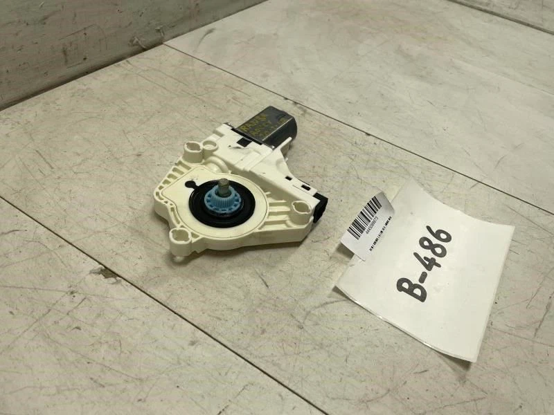 2012 LAND ROVER RANGE ROVER SPORT HSE REAR LEFT DRIVER SIDE POWER WINDOW MOTOR  - Image 3 of 4