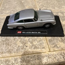 Used 1/18 Aston Martin DB5 Silver Diecast Car Model Collection