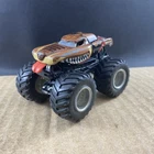 Monster Jam Monster Mutt Monster Truck 1:64, COMB SHIP $1