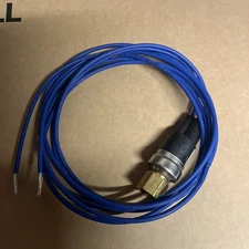 NEW Johnson Controls P100AP-332C - Encapsulated Fan Cycling Pressure Control BIN