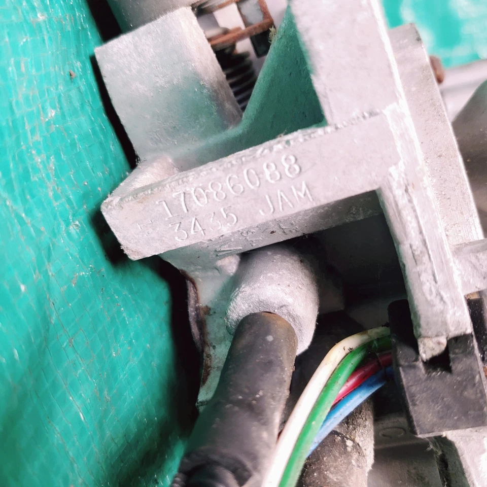 86 88 Chevrolet GMC S10 2.8 TBI carrocería del acelerador 17086088 conjunto de inyector Foto 2 de 4