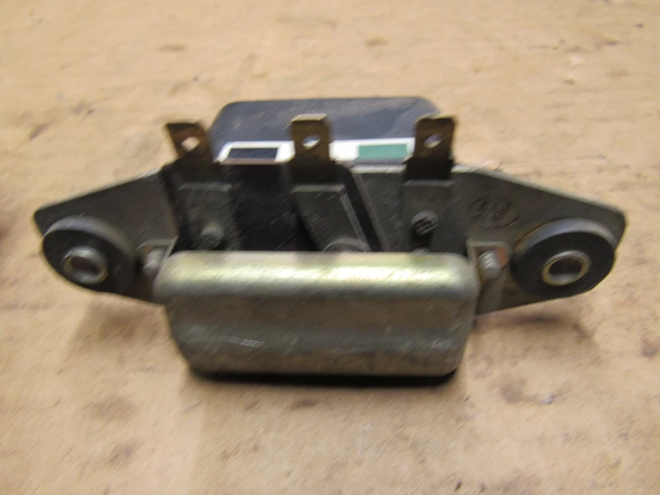 Kawasaki KZ400 KZ 400 1974 regulador de voltaje Foto 3 de 4