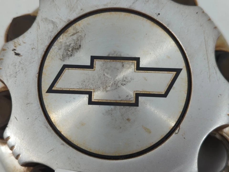 Chevrolet Express 2500 2018 llanta tapa central HTP5T Foto 2 de 4