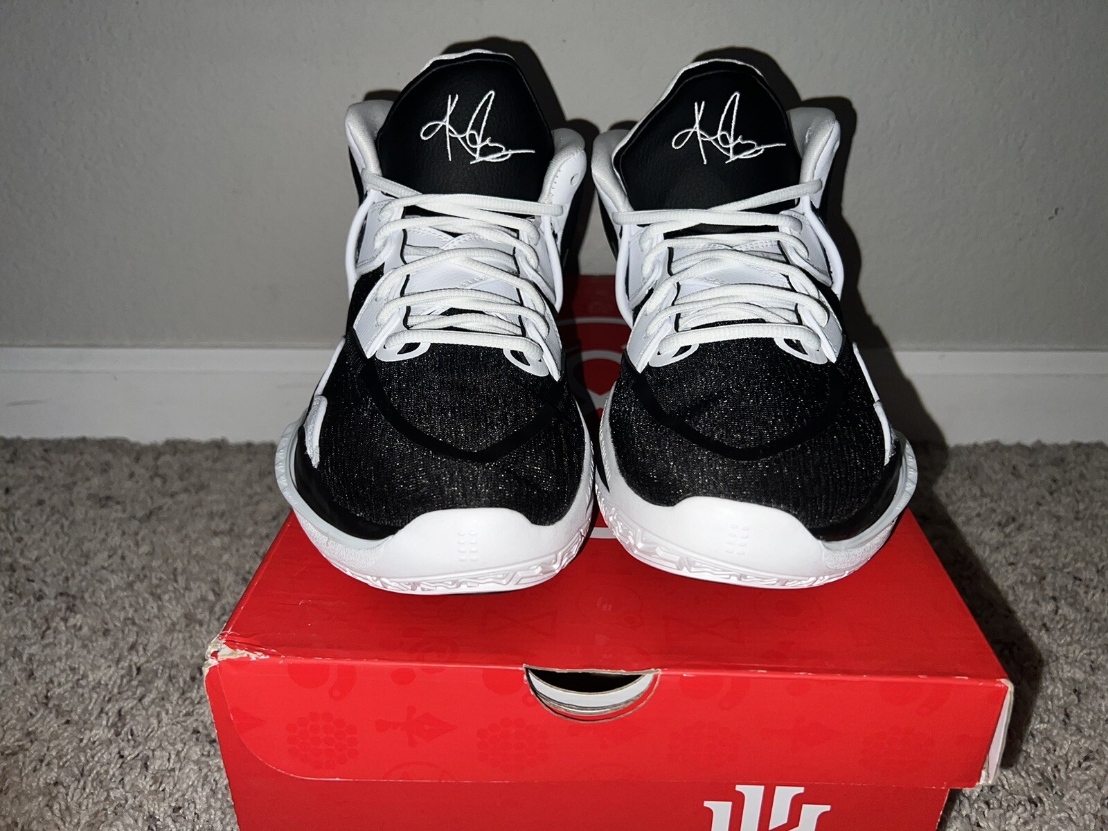 Nike Kyrie Infinity TB Basketball Shoes Black/White DO9616002 Men's