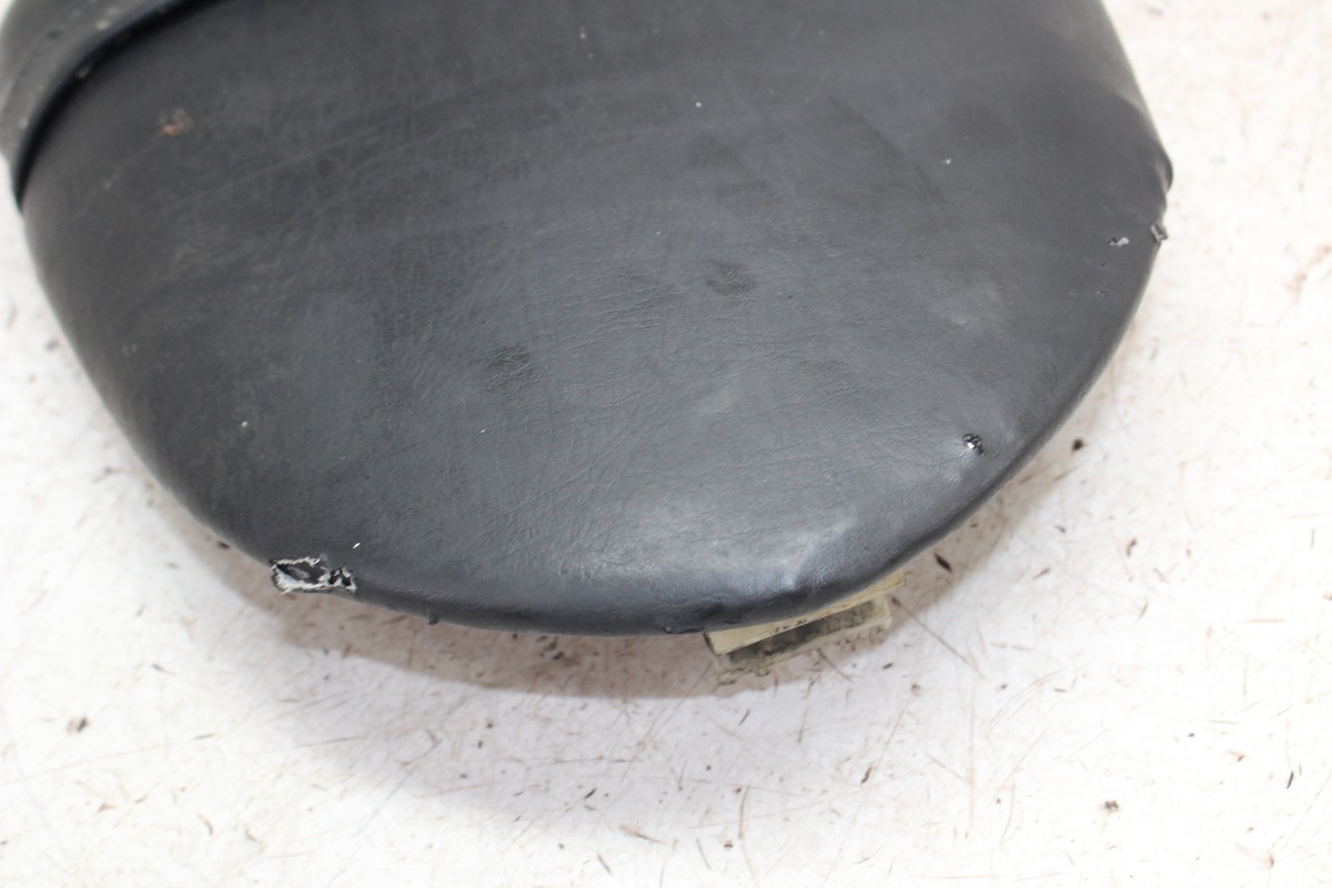 04-05 KAWASAKI NINJA ZX10R REAR BACK PASSENGER TANDEM SEAT PAD