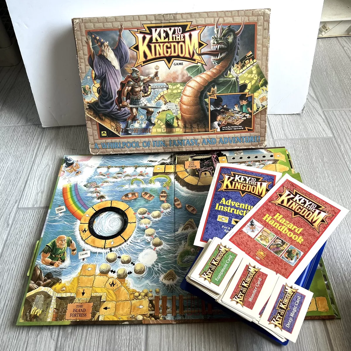 Cat Tower Board Game Review and Rules - Geeky Hobbies