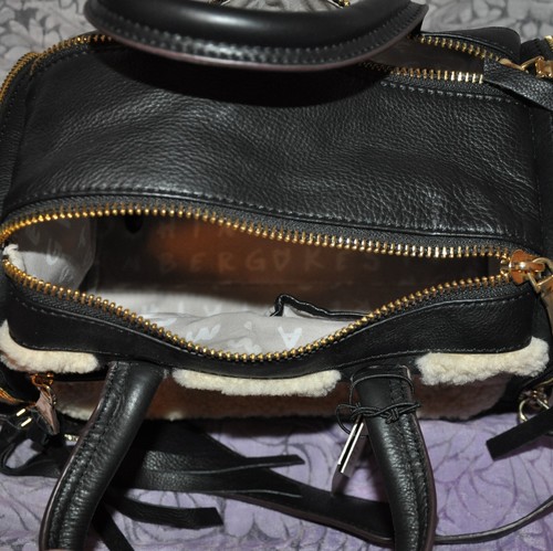 Borsa Car-Go Aimee Kestenberg nuova con etichette shearling & pelle nera e crema manici DBL - Foto 7 di 15