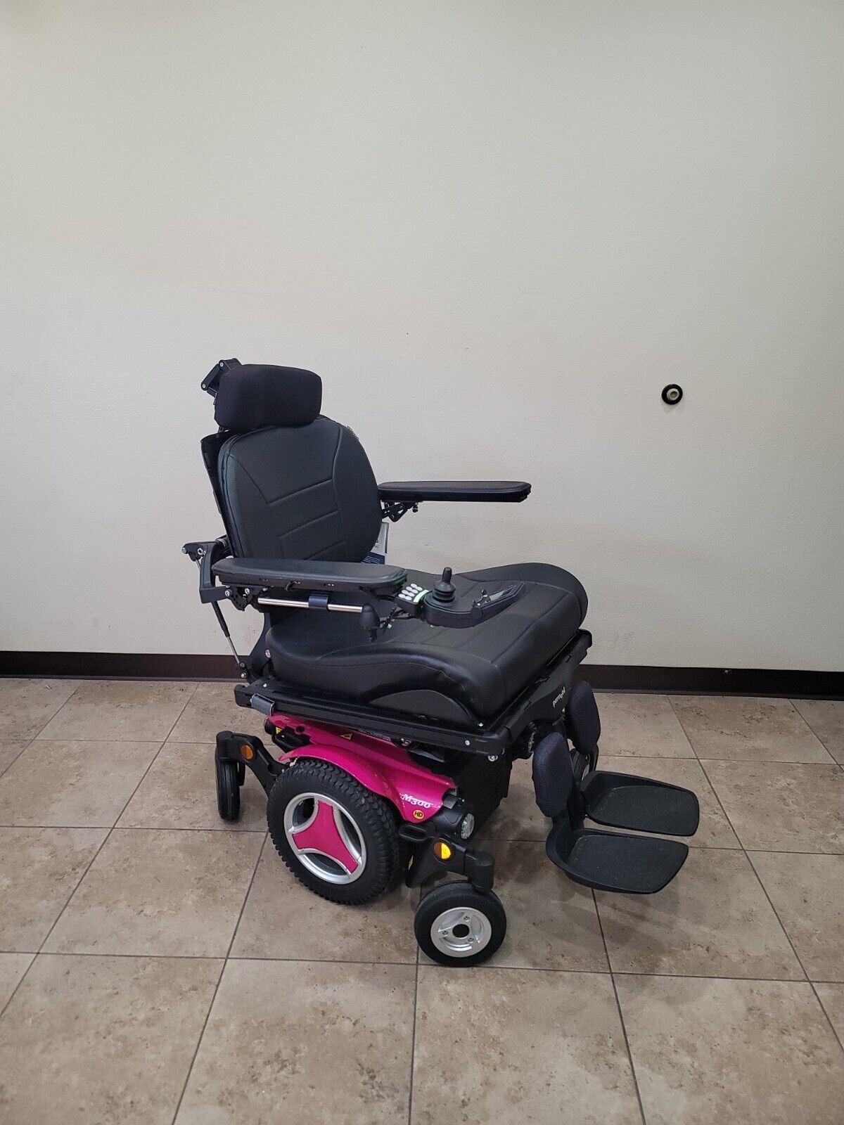 Permobil M300 HD Power Wheelchair TILT RECLINE 23"Wide 450lbs 7miles | eBay