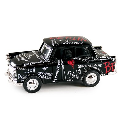 Trabi Trabant I Love Berlin bunt,Modellauto DDR Metall 12 cm,NEU