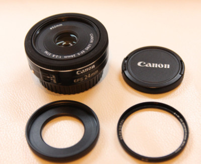 Canon EF-S 24mm f2.8 STM Objektiv Zubehörpaket XS-Pro UV-Filter Gegenlichtblende
