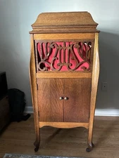 Montgomery Ward Antique Cecilian Victrola Phonograph