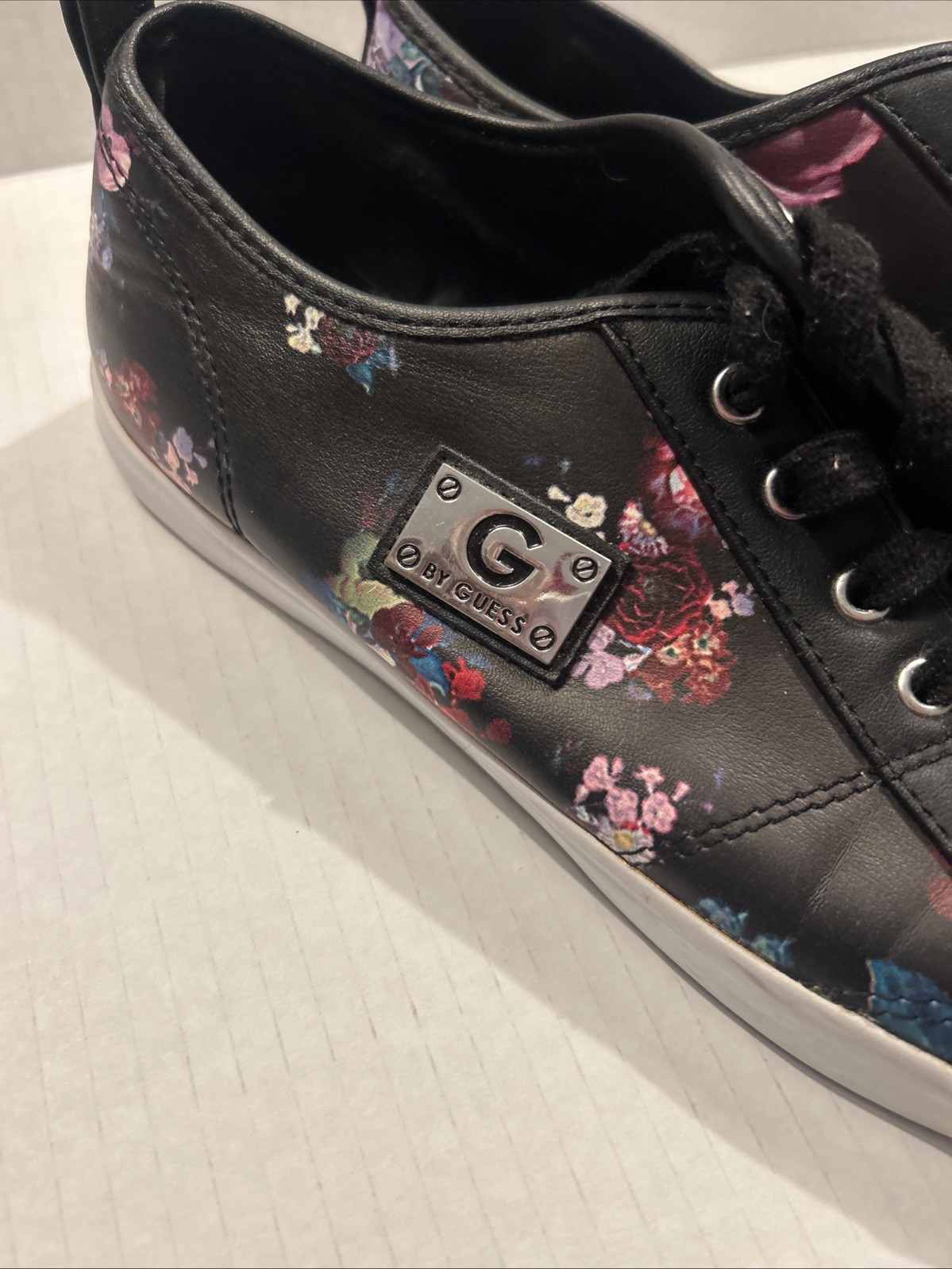 G by GUESS GBG Los Angeles Backer Floral Sneaker Women Size 10M
