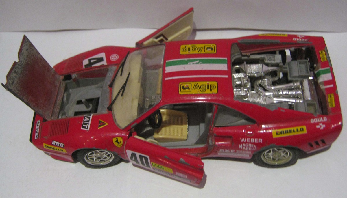 ミニカー burago Ferrari GTO (1984) 1/18 s-l400.jpg