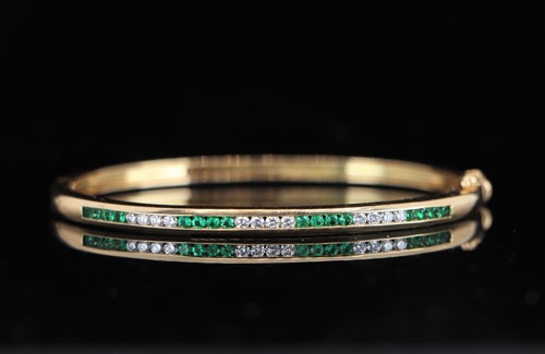 $13,500 Tiffany & Co 18K Yellow Gold Green Emerald Diamond 6.5'' Bangle Bracelet - Picture 7 of 10