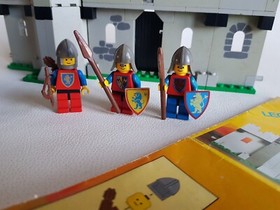 LEGO 6062 Battering Ram 1987 Black Knights Castle 6062-1 Black Falcons