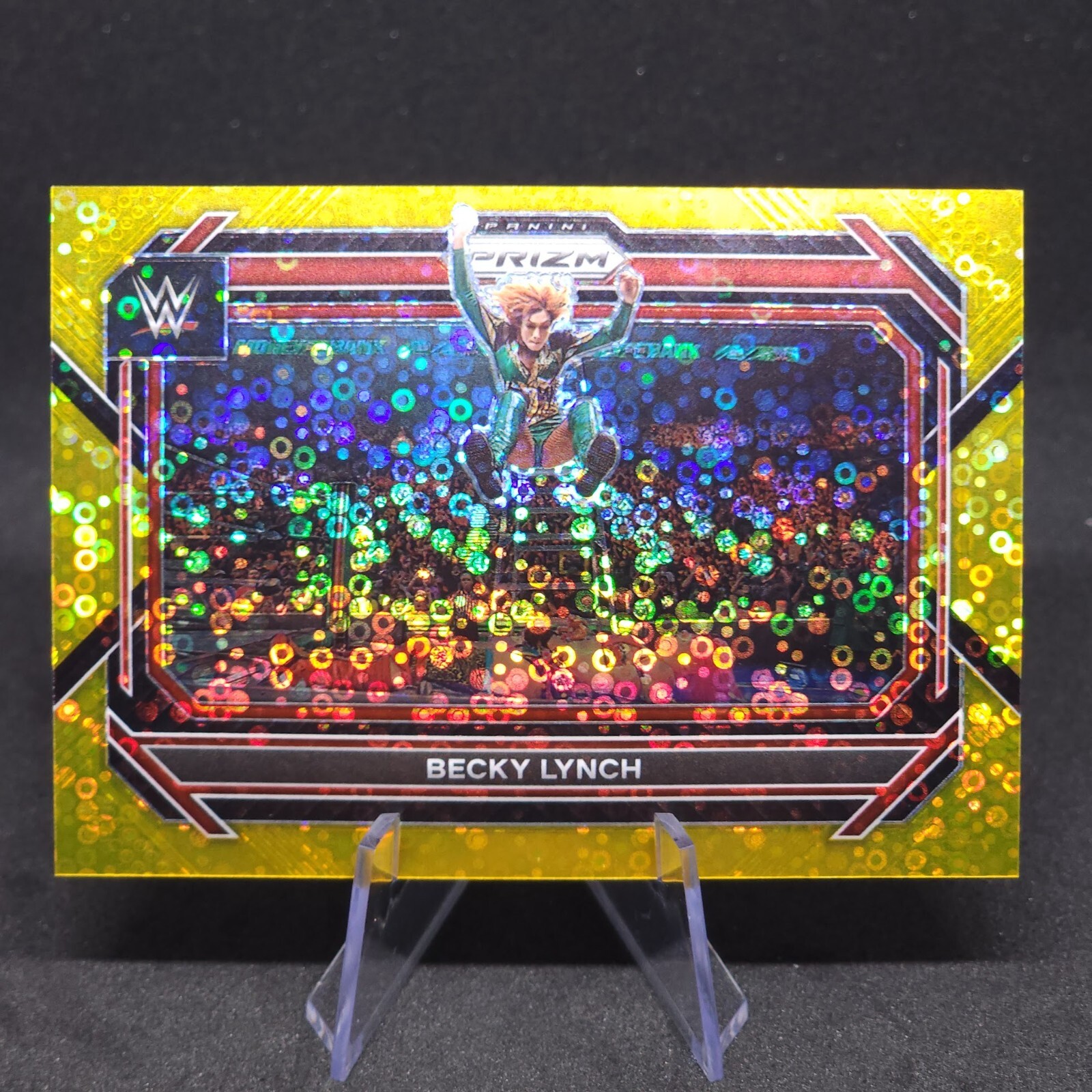 2023 Panini Prizm WWE BECKY LYNCH Gold Disco Prizm 01/10 #18