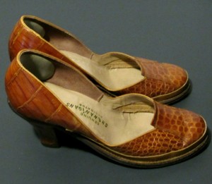 vintage womens alligator shoes