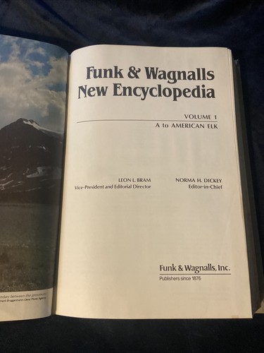 Vintage Funk & Wagnalls New Encyclopedia Vol 1 (1986, Hardcover) - Imagen 5 de 10